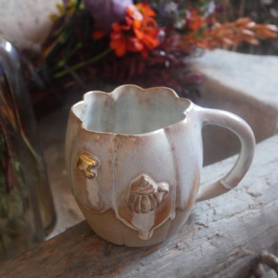 Tasse "Bande de pot's" en grès émail cappuccino (1)